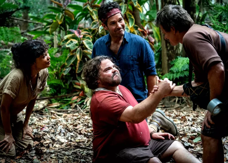 ‘Anaconda’ regresa con risas, pero poco veneno