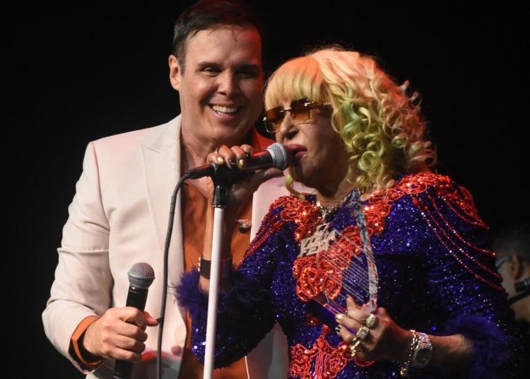 Frank Ceara ofrece un inolvidable cierre de “Navidad entre Amigos 2025”