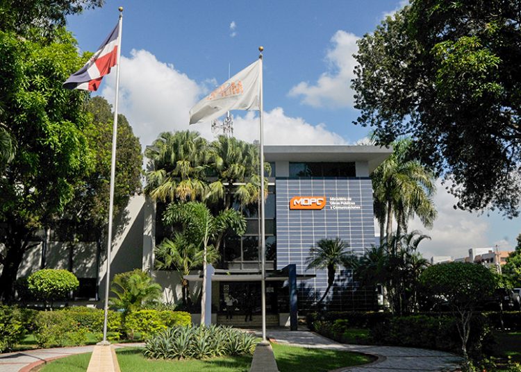 MOPC lanza licitación internacional para rehabilitar 53 puentes con financiamiento del BID