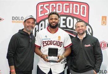 Leones del Escogido reciben los anillos del campeonato 2024-25 con Junior Caminero presente