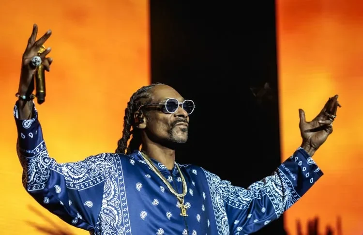 Snoop Dogg encabezará el espectáculo de medio tiempo del juego de Navidad de la NFL