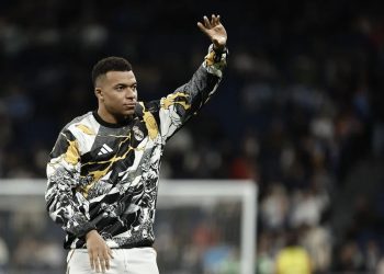 Mbappé entra en la convocatoria del Real Madrid para enfrentar al Manchester City pese a su fractura