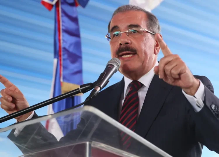 Danilo: El pueblo debe seguir a la gente por lo que hace, no por lo que dice