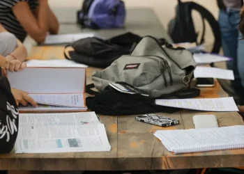 México propone prohibir celulares y dispositivos móviles en las escuelas de educación básica