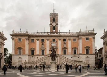 Roma retoma la idea de hacer pagar dos euros para visitar la Fontana de Trevi