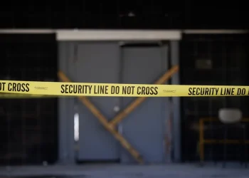 Policía de EE.UU. encuentra sin vida al sospechoso del tiroteo en la Universidad de Brown