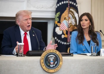 EEUU sube a 3.000 dólares el incentivo a migrantes que se autodeporten antes de fin de año