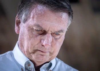 Bolsonaro recibe alta médica y vuelve a prisión tras ocho días hospitalizado