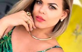 Kiara Romero resulta ilesa tras incendio de su automóvil en la Autopista Duarte - Noticias de hoy en República Dominicana | De Último Minuto