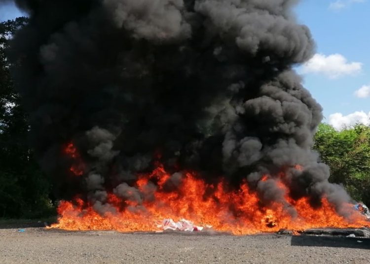 Autoridades incendian más de 616 kilos de diferentes tipos de drogas