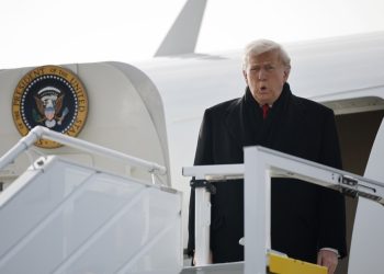 Trump aterriza en Suiza para participar en el Foro Económico de Davos