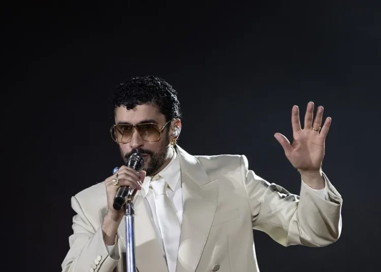 Demandan a Bad Bunny y su sello disquero por 16 millones de dólares