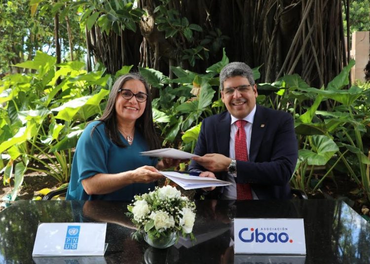 PNUD y Asociación Cibao firman acuerdo para impulsar inclusión financiera y transformación digital en RD