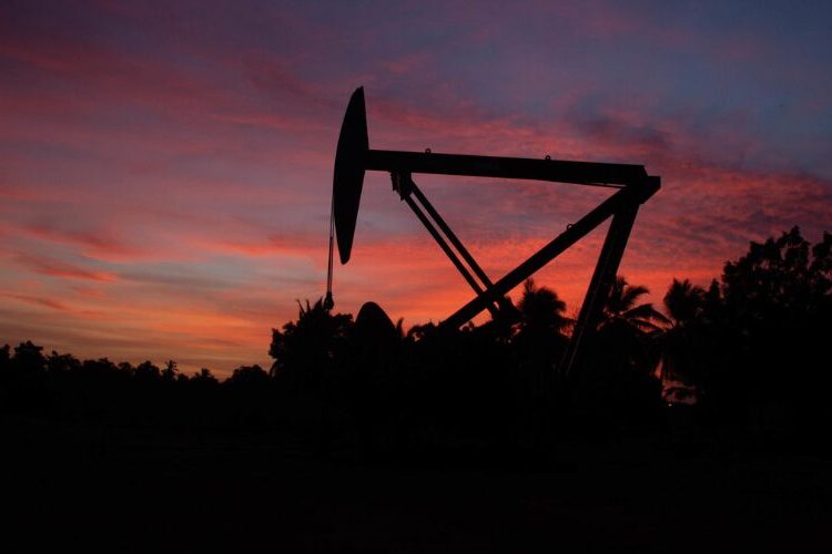 El crudo cambia de tendencia y ahora sube tras la intervención de EE.UU. en Venezuela