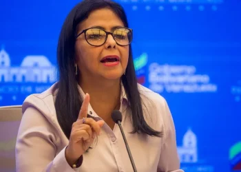 Delcy Rodríguez y la alianza chavista se comprometen con «el rescate» de Nicolás Maduro y su esposa