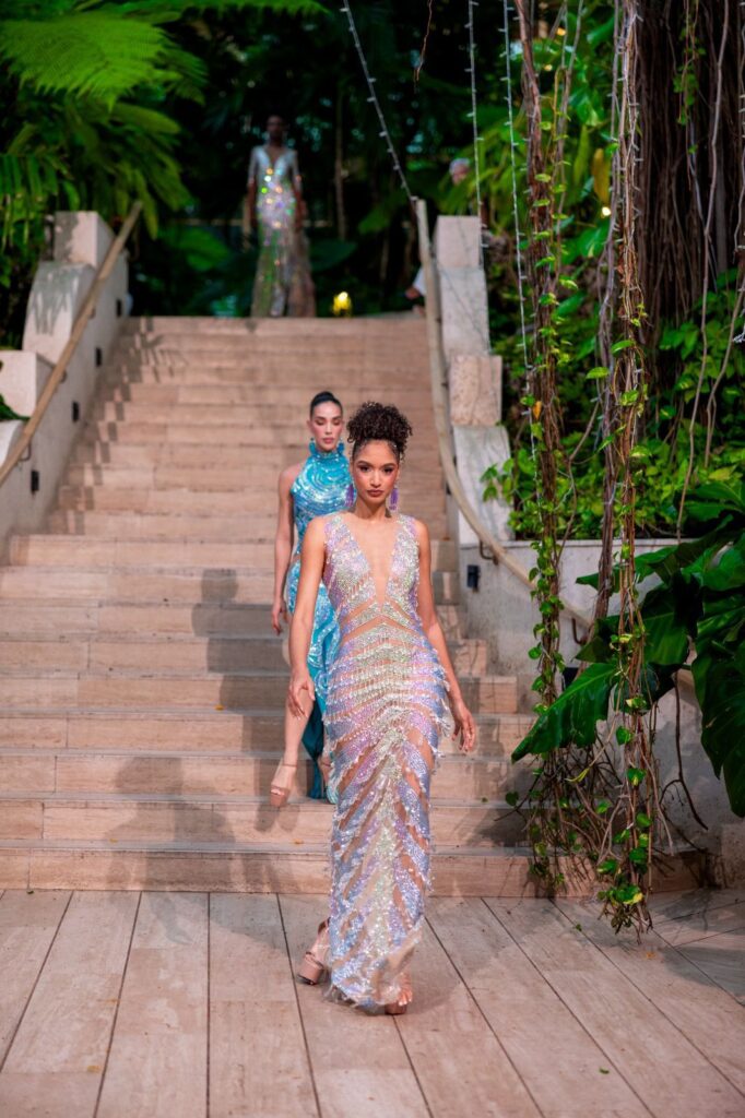 El poderoso ejemplo de una modelo que sufrió una caída en desfile por el autismo | 2 | El poderoso ejemplo de una modelo que sufrió una caída en desfile por el autismo - Noticias de hoy en República Dominicana | De Último Minuto