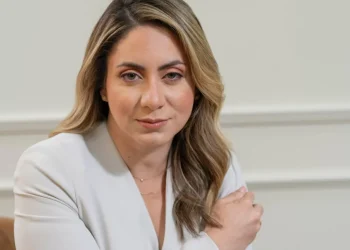 ¿Quién es Gloria Reyes?