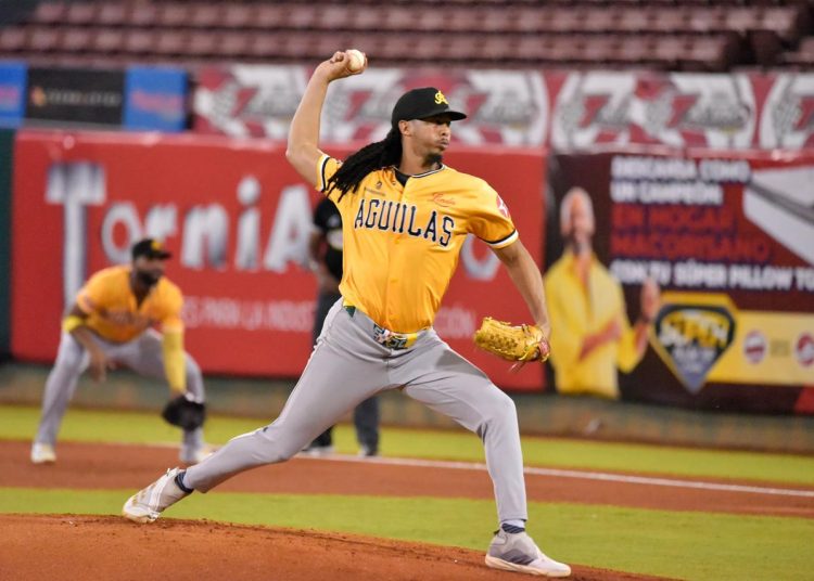 Águilas vencen a los Gigantes y se mantienen en la lucha por el primer puesto