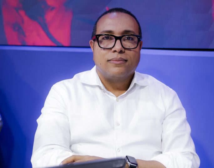 Eliseo Almánzar advierte sobre el peso político de Delcy Rodríguez en Venezuela: «No es ninguna estúpida, no la subestimen»