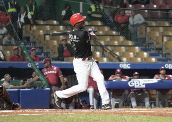 Sencillo de Junior Lake deja en el terreno a los Gigantes y consolida a los Leones en la cima