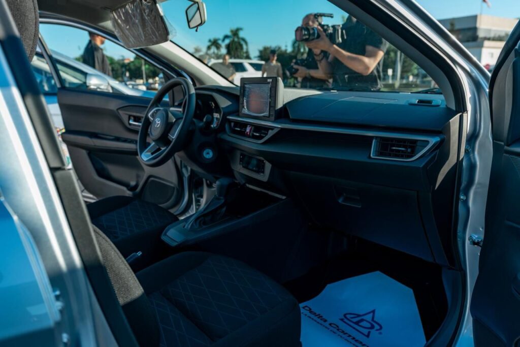 Ministerio de Defensa fortalece la formación técnica de las Escuelas Vocacionales con entrega de nuevos vehículos - Noticias de hoy en República Dominicana | De Último Minuto