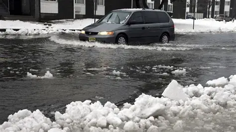 Nueva Jersey declara estado de emergencia y restricciones en carreteras por tormenta