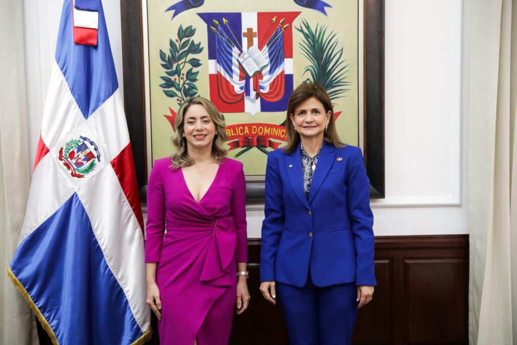 Raquel Peña juramenta a Gloria Reyes como ministra de la Mujer - Noticias de hoy en República Dominicana | De Último Minuto