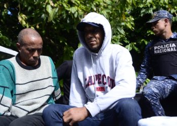 Detienen a tres hombres durante investigación por desaparición de niña en Barrero, Imbert