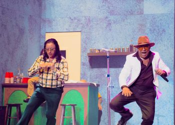 Elvis Crespo exalta a Víctor Roque y La Gran Manzana en el Choliseo’