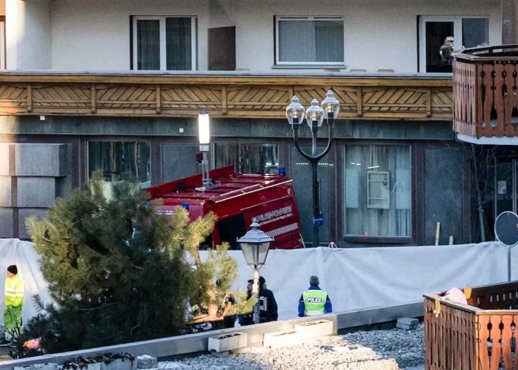 Justicia dirá cómo falta de controles por 5 años influyó en trágico incendio de bar suizo