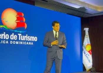 David Collado asegura que continuará al frente del Ministerio de Turismo “por un tiempo más”