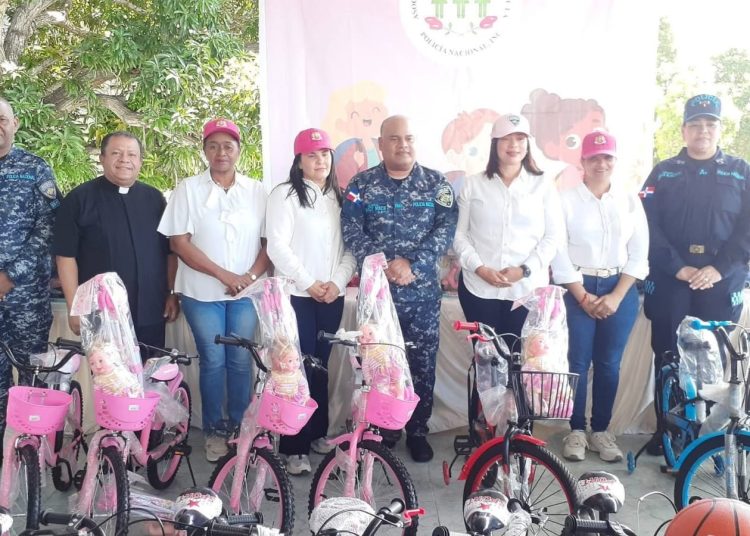 Aseopna realiza jornada solidaria con familias policiales en la Regional Este