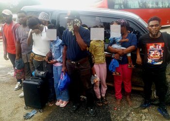 Ejército intercepta jeepeta con 11 nacionales haitianos indocumentados en Navarrete