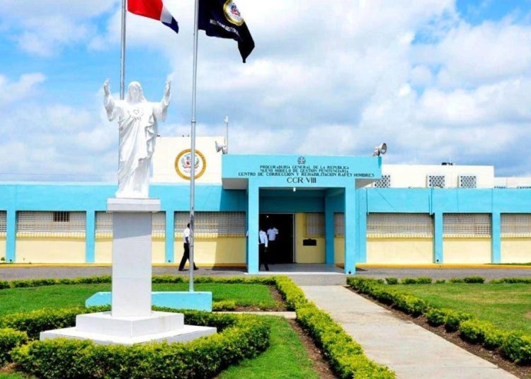 Tras atentado a subdirectora en Rafey Hombres: autoridades requisa total y traslado de al menos 20 presos