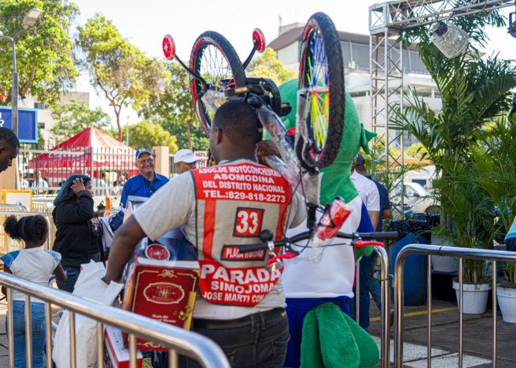 Tres millones de botellas han sido recolectadas en primeras horas de «Plásticos por Juguetes»