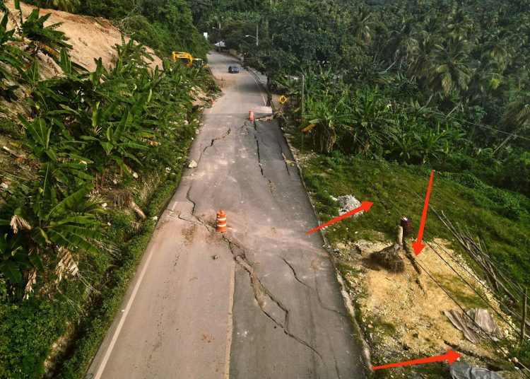 Tramo carretero colapsado en Punta Balandra, Samaná, permanece abandonado y sin señalización