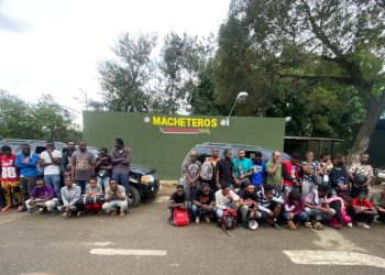 Ejército ocupa dos jeepetas y detiene 34 haitianos indocumentados durante operativos en Valverde