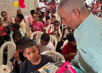 Francisco Fernández culmina la Ruta del Día de Reyes llevando sonrisas y esperanza a la niñez de la provincia de Santo Domingo
