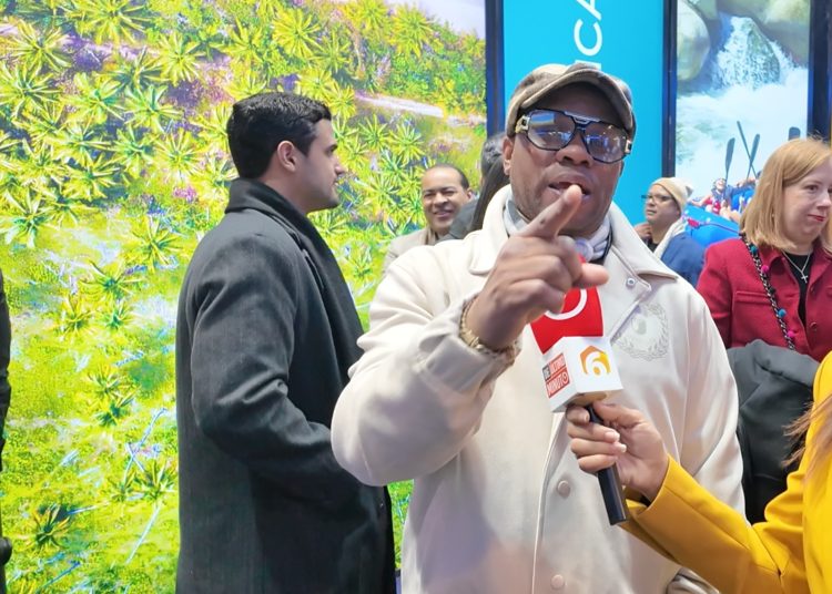 Ramón Tolentino destaca la creatividad del stand dominicano en FITUR 2026
