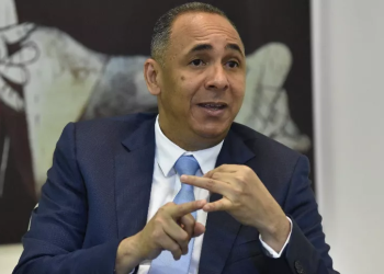 ¿Quién es Nelson Arroyo, el nuevo director general de Aduanas?