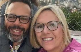 Hija de González Urrutia denuncia «extorsiones» para obligar a su padre a abandonar lucha