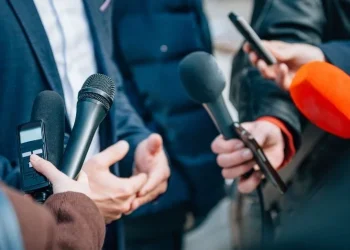 Periodistas venezolanos exigen libertad de los presos y de prensa para la democracia real