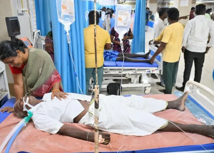 Al menos 5 muertos y 3 hospitalizados tras consumir alcohol ilegal en Sri Lanka