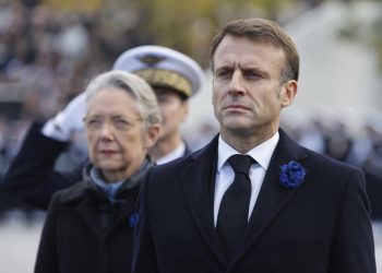 Macron pide inhabilitar a los cargos públicos condenados por antisemitismo