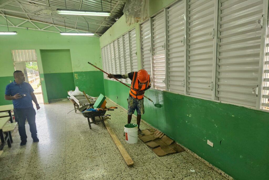 Infraestructura Escolar avanza obras y mantenimiento en 33 escuelas de Boca Chica - Noticias de hoy en República Dominicana | De Último Minuto