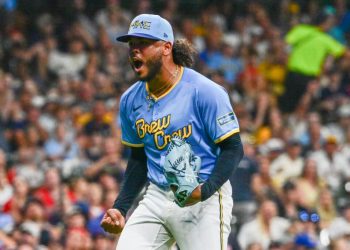 Freddy Peralta decide no vestir el uniforme de RD en el Clásico Mundial