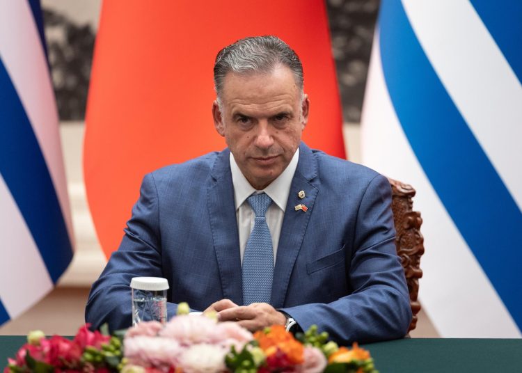 Pekín y Montevideo refuerzan su alianza estratégica en ámbitos no comerciales