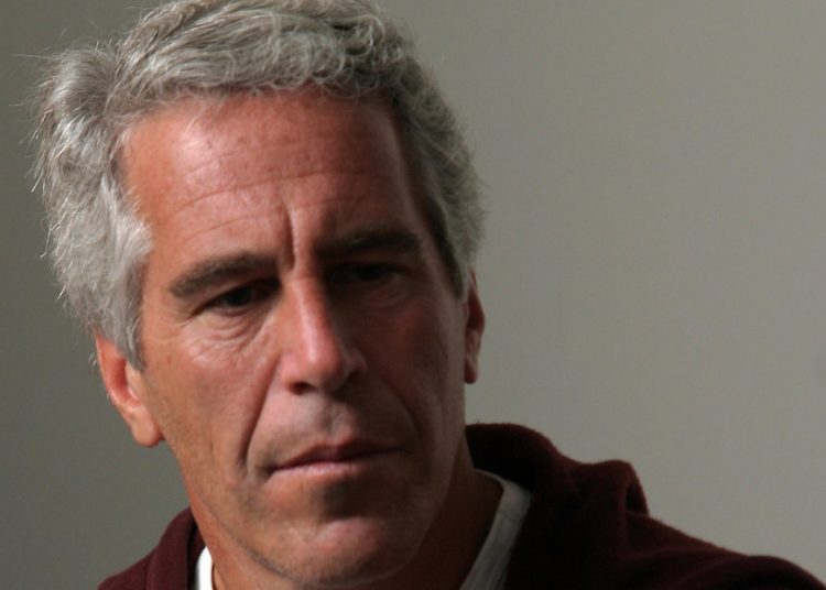 Epstein y el expríncipe Andrés habrían presionado a una ‘stripper’ para hacer un trío