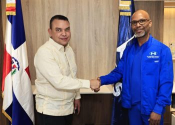 Mingkingüeis Maarlem es designado nuevo director del Hospital Salvador Bienvenido Gautier