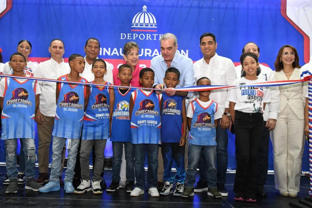 Abinader entrega de dos polideportivos en Puerto Plata con una inversión de RD$76 millones - Noticias de hoy en República Dominicana | De Último Minuto